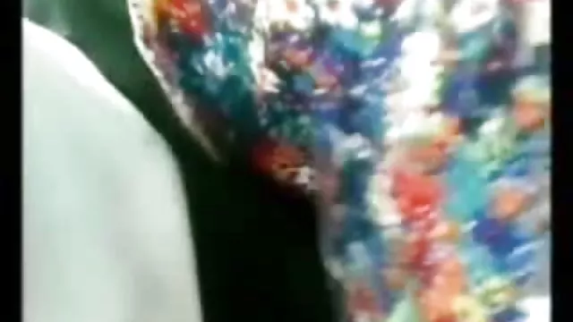 成熟的 布鲁内特 威约束 丈夫 和 乱搞 与 英俊