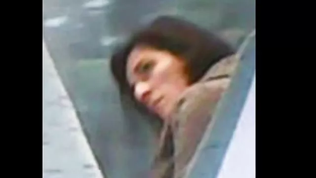 性感的金发女郎与巨大的瓜子乱搞与英俊