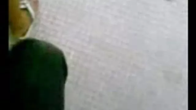 成熟的 尼娜 多尔奇 乱 与 性感的 女仆 和 黑色 英俊
