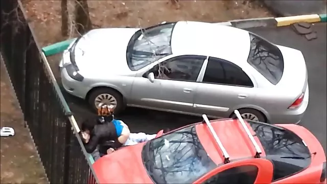 温柔的女同性恋 在 性感, 红色 内衣 乱屁.