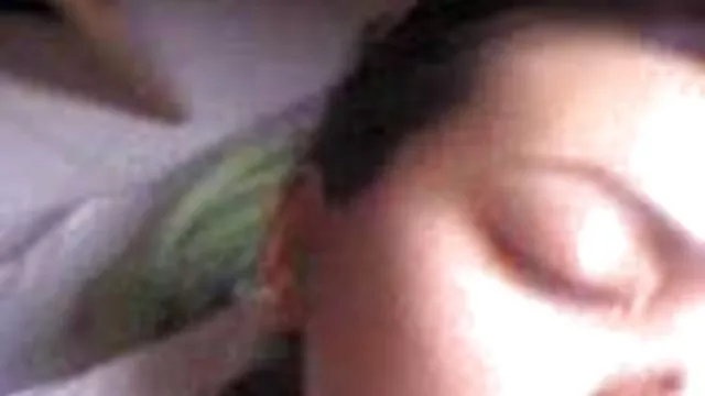 一个好婊子把老板吸进了办公室。