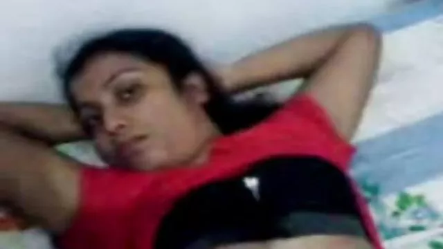 年轻美女渴望双重渗透